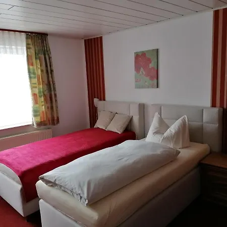 Und Restaurant Hohenzollern 2*