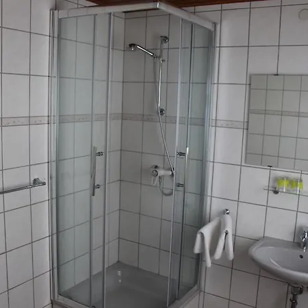 Und Restaurant Hohenzollern Szálloda 2*