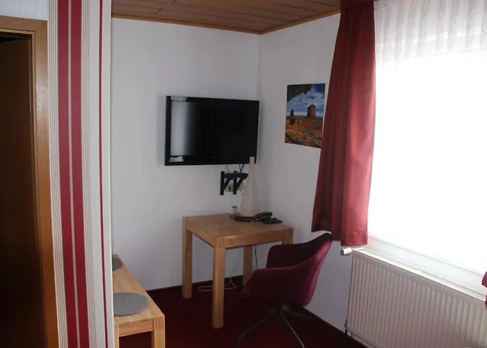 Und Restaurant Hohenzollern Hotel 2*