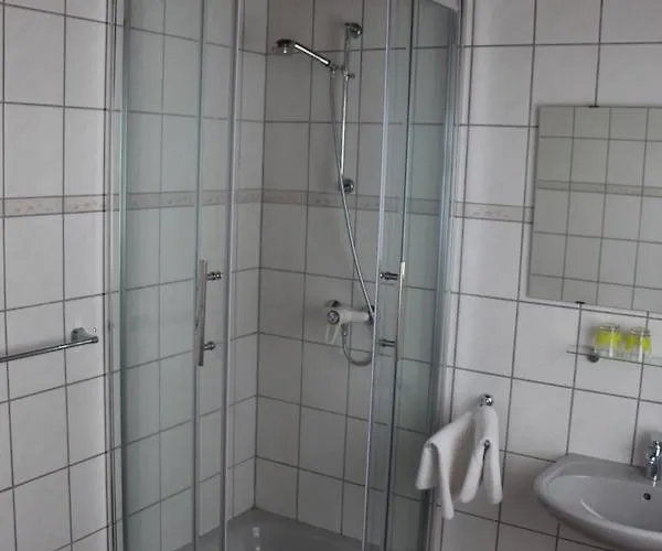 Und Restaurant Hohenzollern Hotell 2*