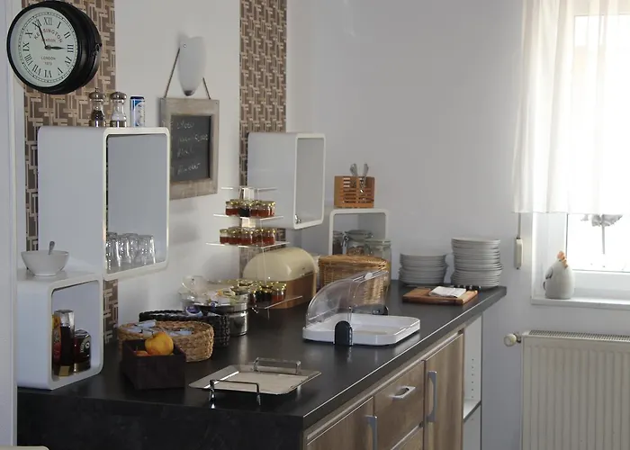 Und Restaurant Hohenzollern Hotel 2*